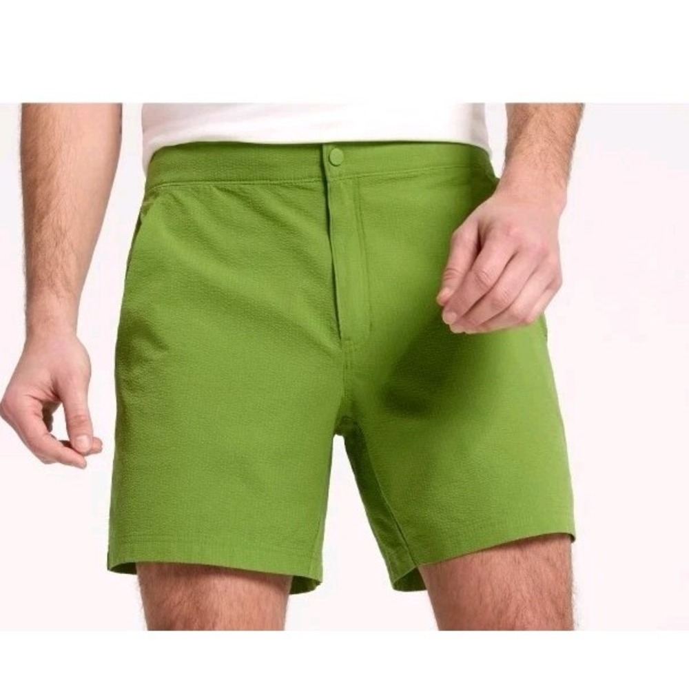 Vrst Men's 6" Resort Shirts Seersucker Medium Relaxed Fit Water Resistant Green